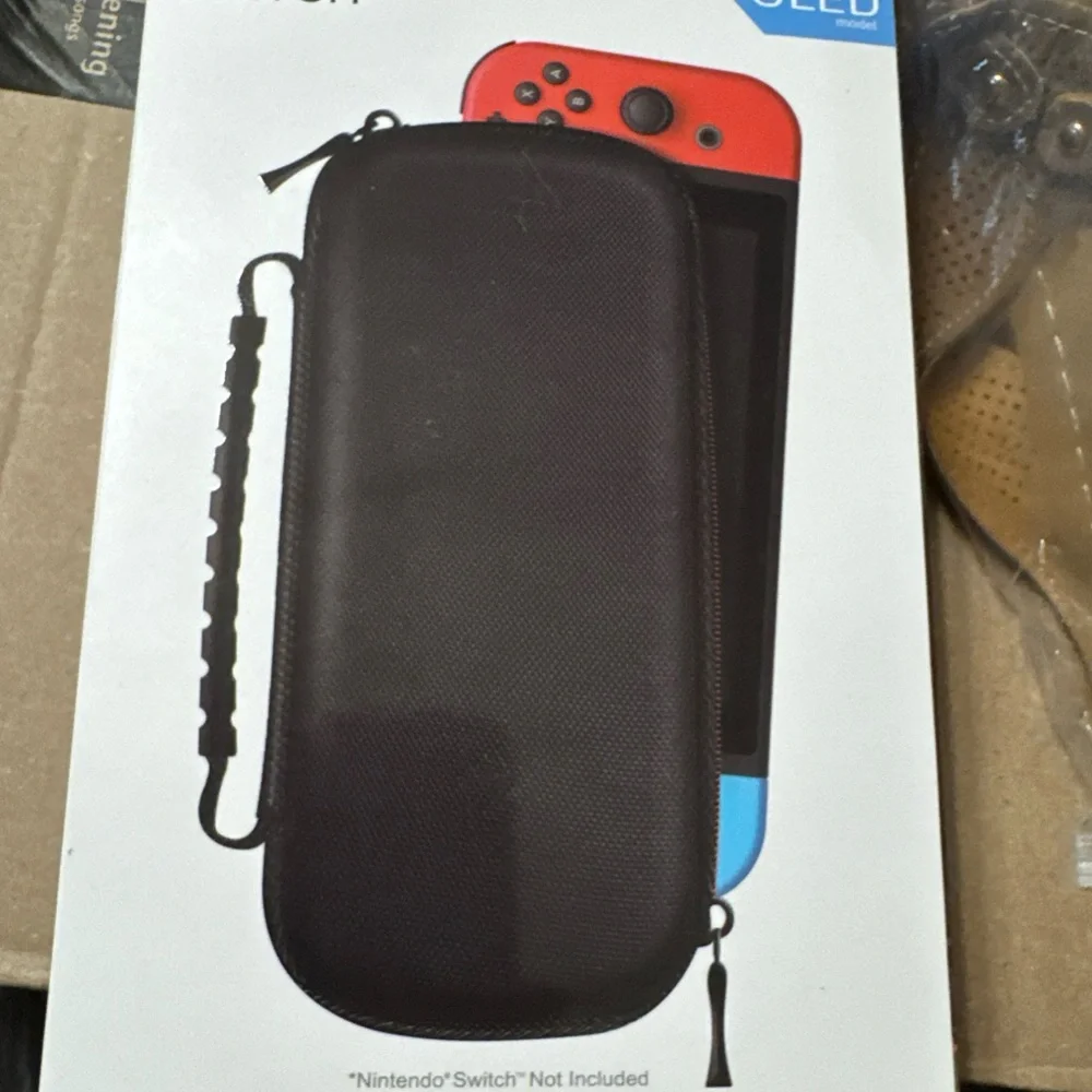 Nintendo‎ switch protective case - Picture 3 of 3